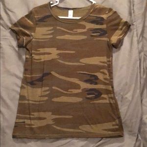 Camo T-shirt medium